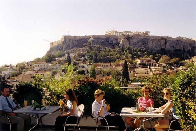 If  you care for a drink visit the roofgarden of Plaka Hotel and relax   viewing the  Akropolis CLICK TO ENLARGE